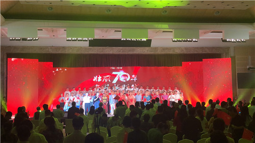 重庆政协庆祝中华人民共和国70周年文艺演出大型舞台搭建1